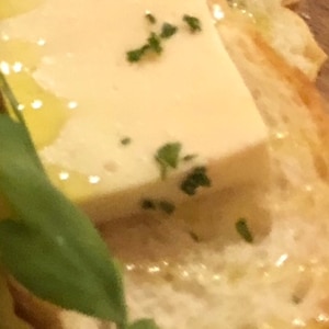 クリームチーズのせ フランスパン